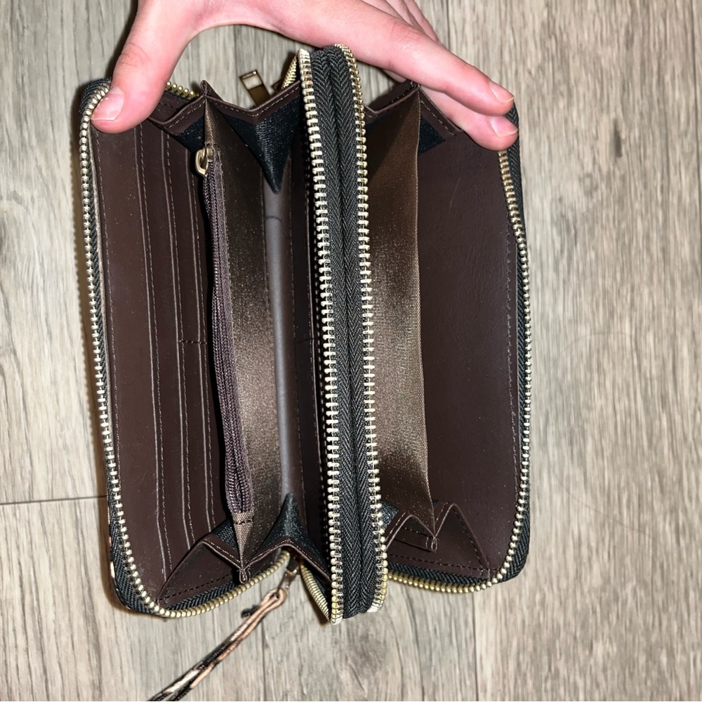 Wallet - Picture 2 of 2